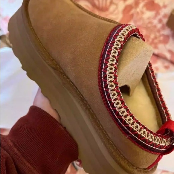 UGG Tazz Platform Slippers Chestnut Sandals🍣🍣 - Picture 4 of 4